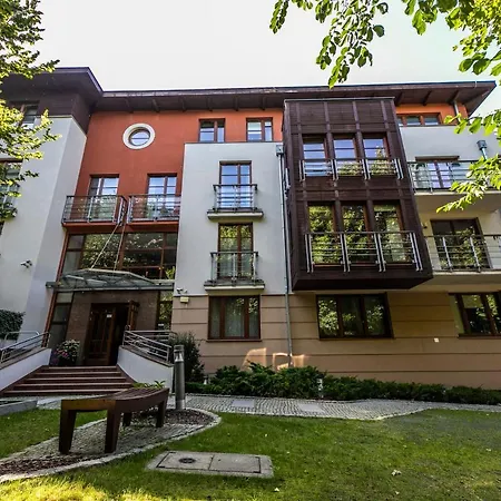 Atmospheric Victus Close To The By Renters * Zoppot
